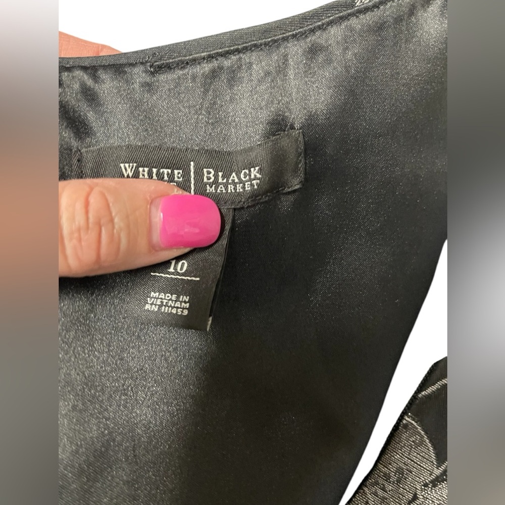 White House Black Market dress size 10 black & silver metallic cocktail dress 🖤 - Picture 6 of 8